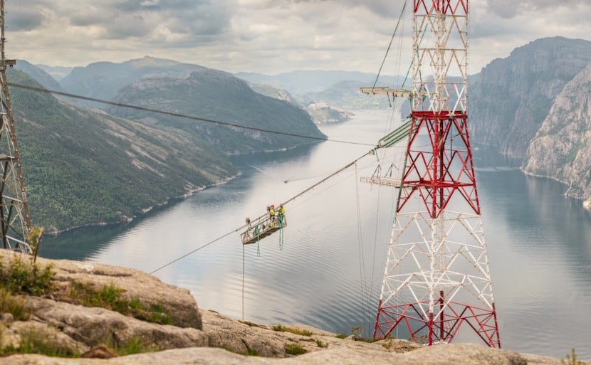 Picture of high voltage mast